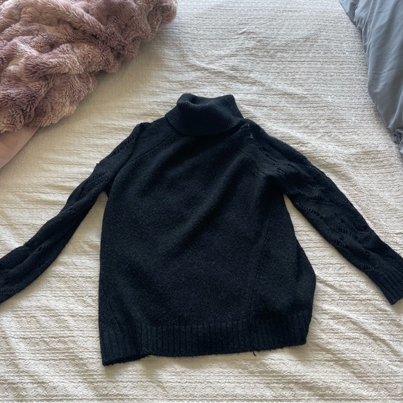 VINCE Ripped Arm Turtleneck Sweater - Picture 4 of 8